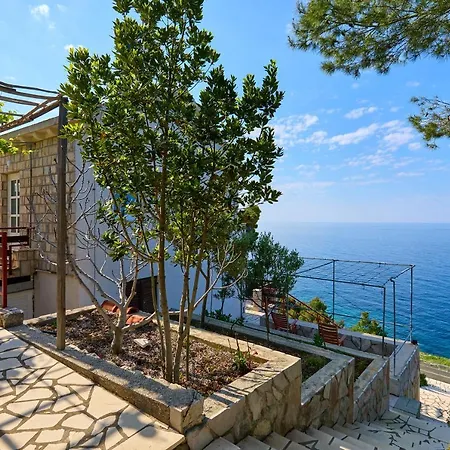 Apartmets Sutmiholjska